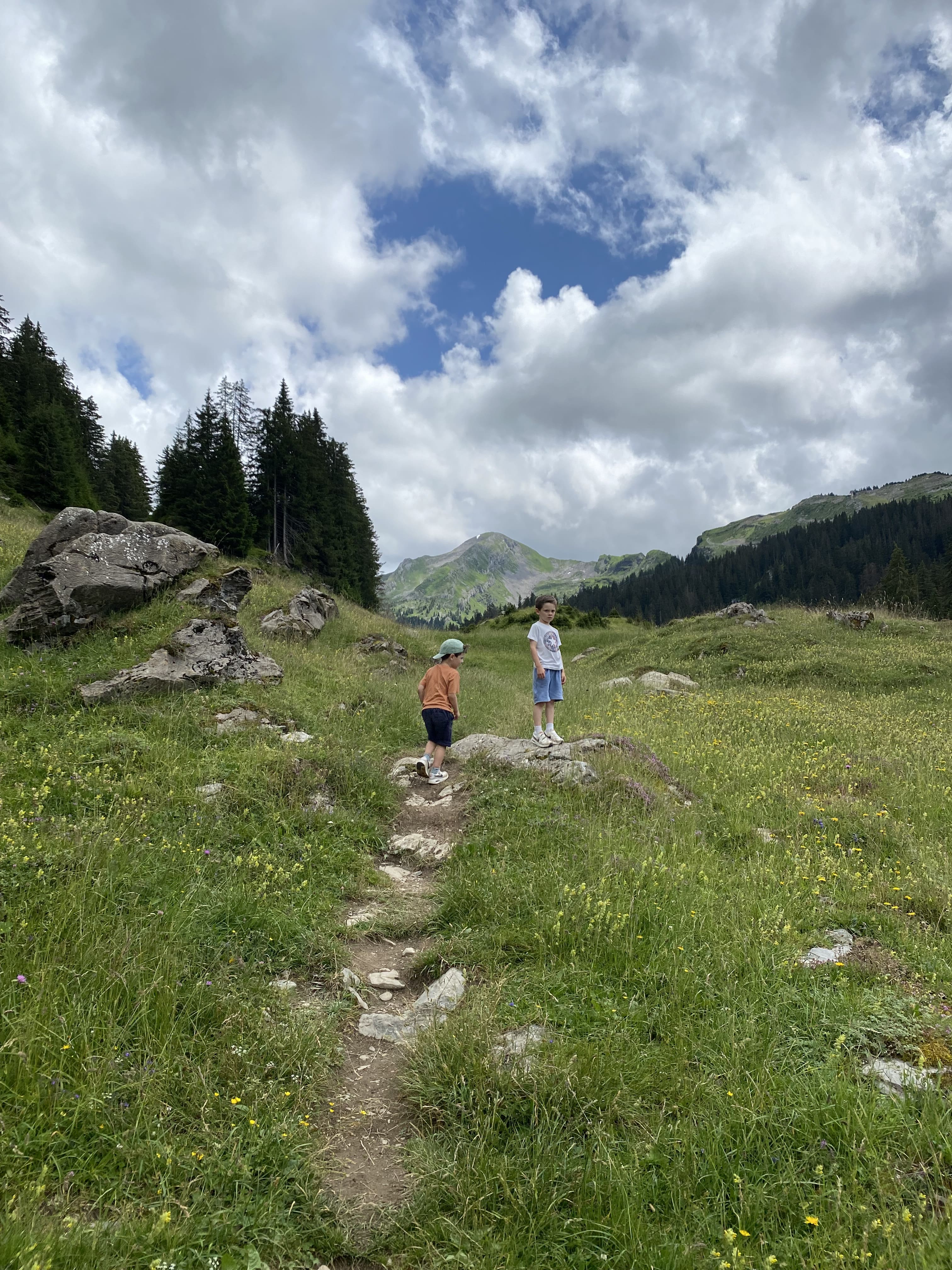 Hiking in Avoriaz