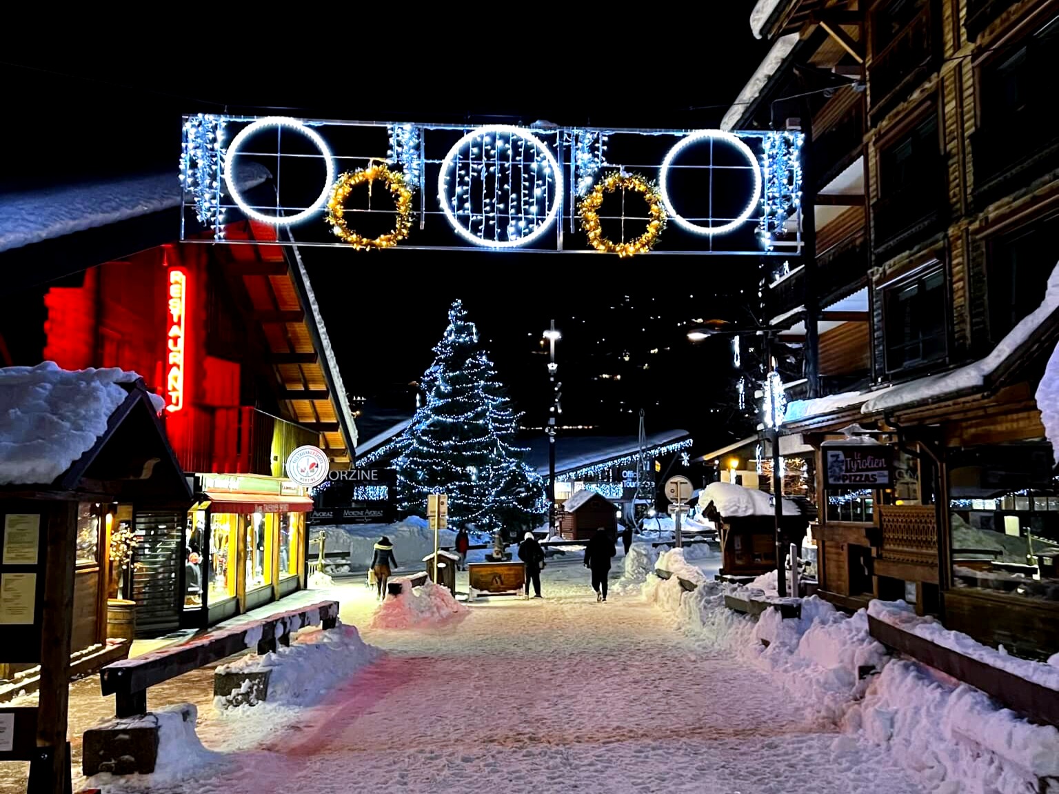 Lively night life in Morzine