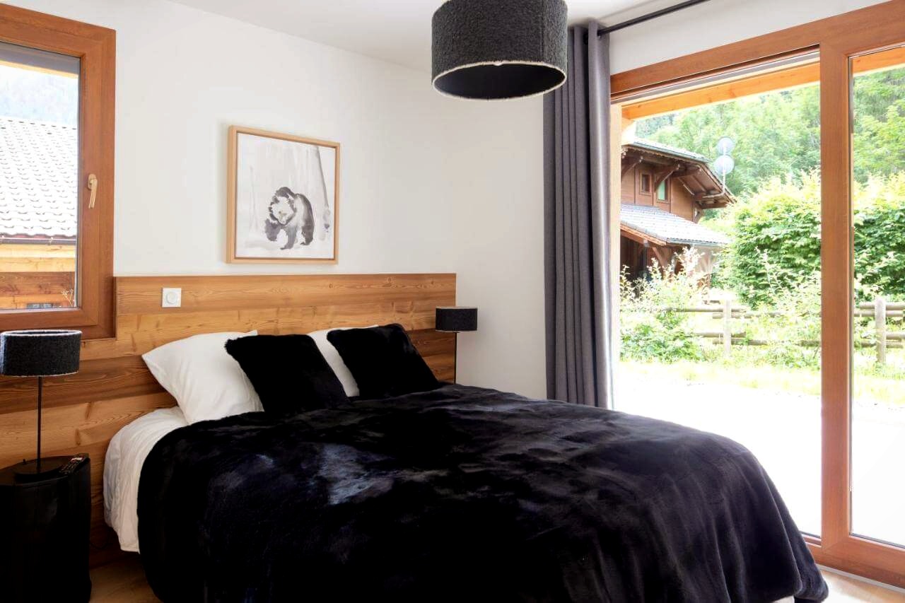 Main Bedroom, Alpine Creek Chalet